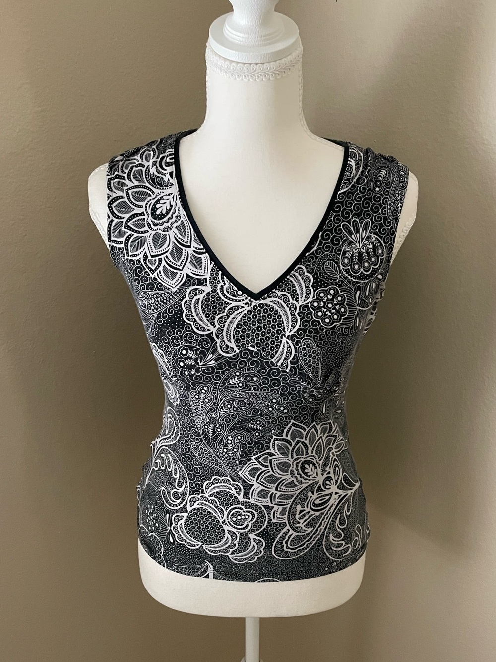 Ann Taylor Sleeveless Top